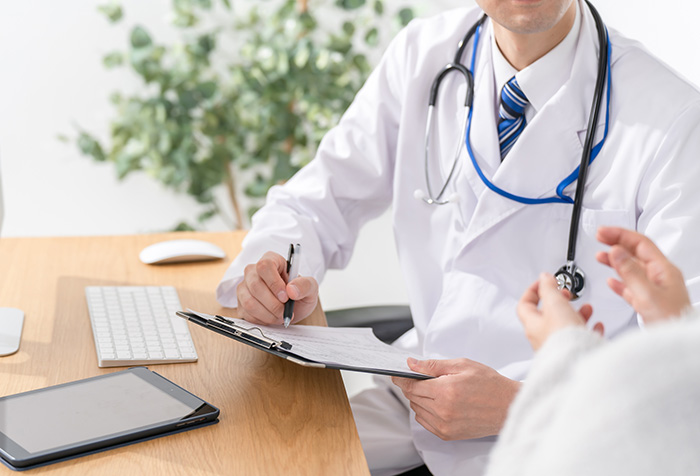 皮膚科での診察〜検査の流れ